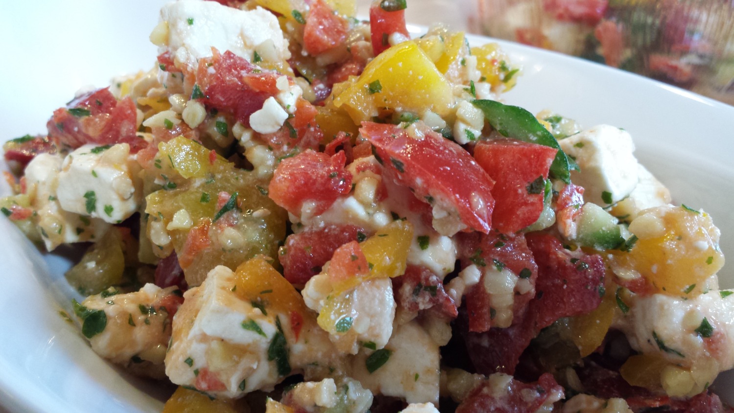 Paprika-Salat -Pikant mit Schafskäse | Bines Thermi-Welt