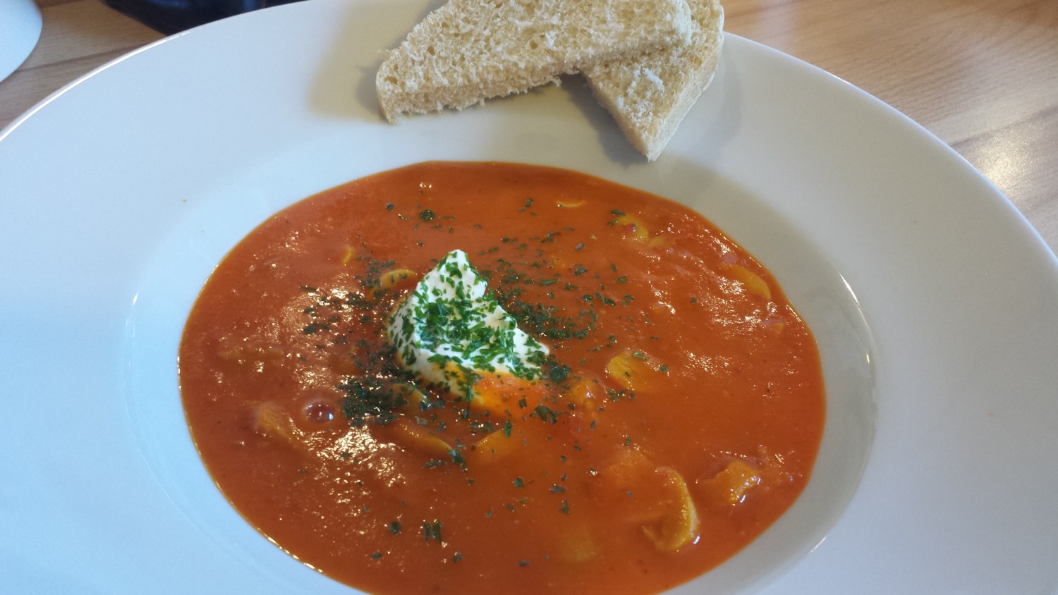 Tomaten-Paprika-Suppe mit Champignons | Bines Thermi-Welt
