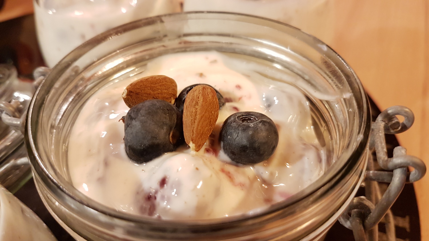 Quarkspeise mit Heidel- und Himbeeren | Bines Thermi-Welt