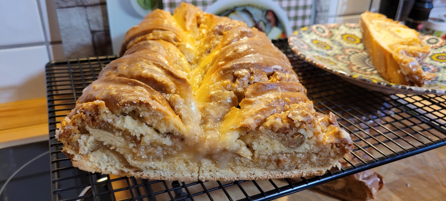 Bines Marzipan-Nusszopf mit Eierlikör | Bines Thermi-Welt